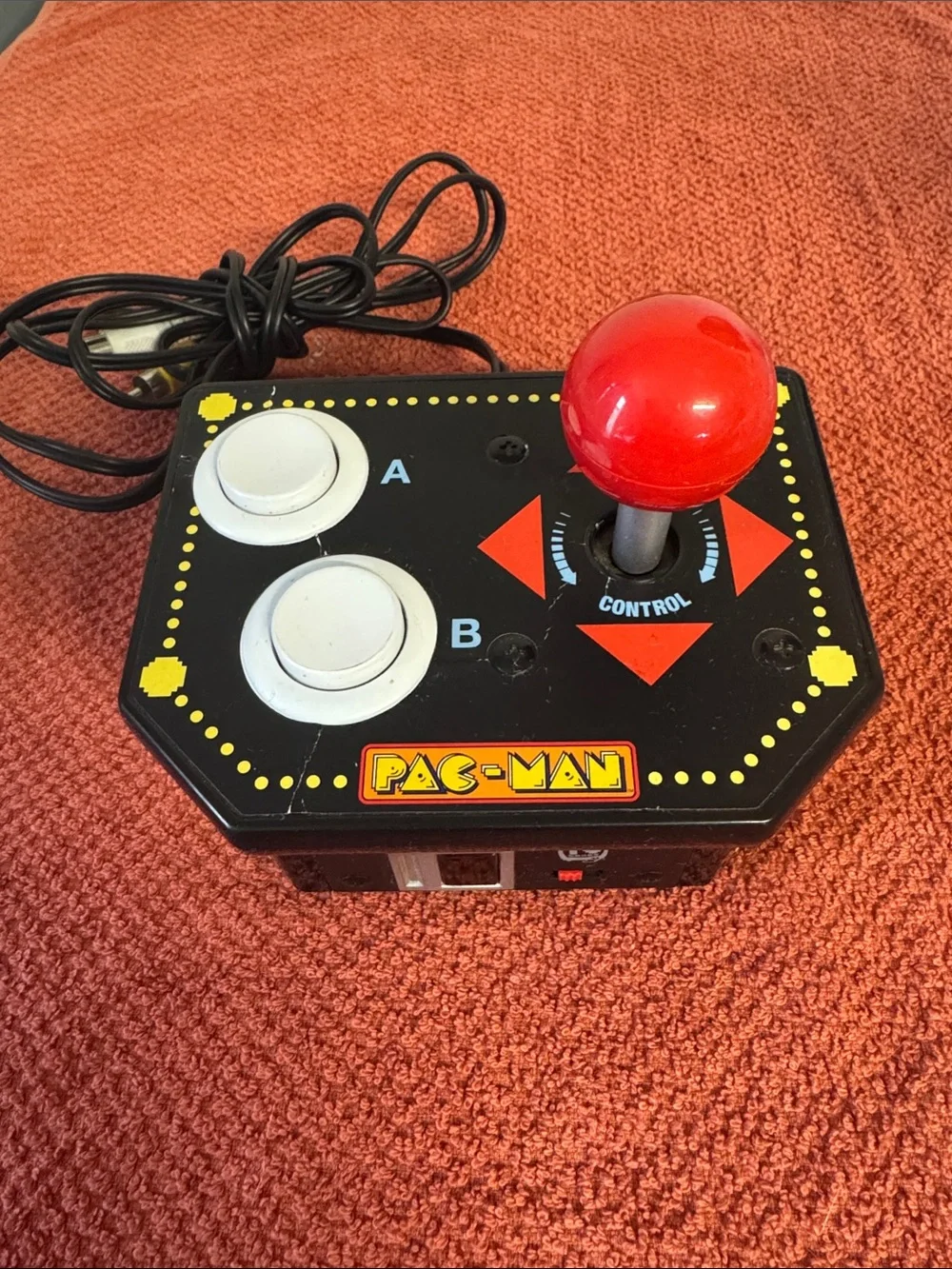 PAC-MAN PLUG N PLAY Arcade-Style Controller-TESTED IT WORKS